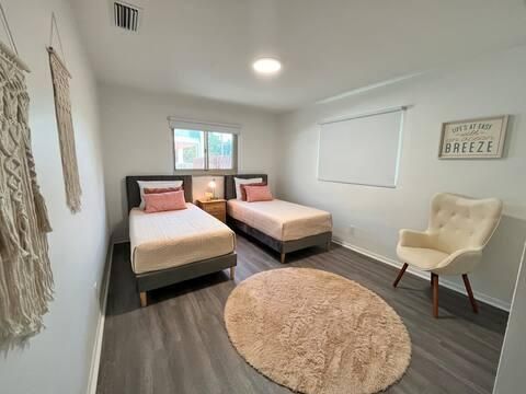 На продажу: $1,400,000 (3 спален, 2 ванн, 2064 Квадратных фут)