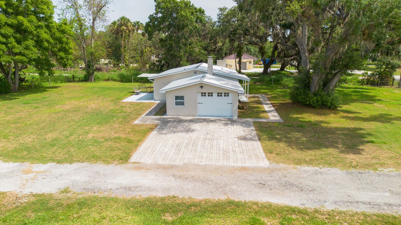Active With Contract: $369,900 (3 beds, 2 baths, 1440 Square Feet)