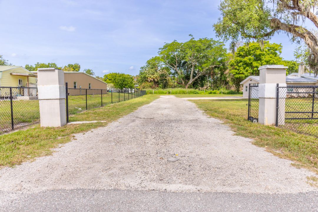 Active With Contract: $369,900 (3 beds, 2 baths, 1440 Square Feet)