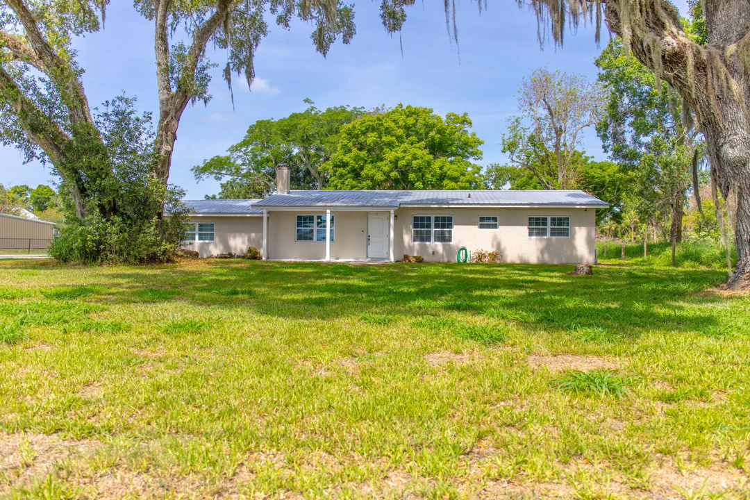 Active With Contract: $369,900 (3 beds, 2 baths, 1440 Square Feet)