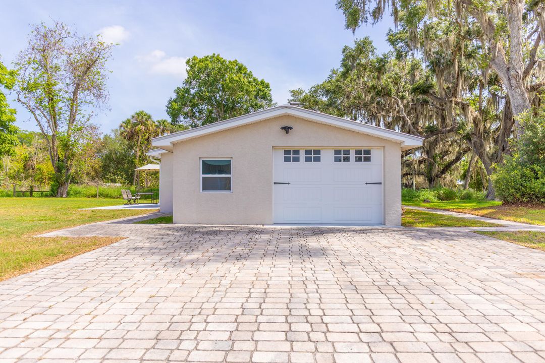 Active With Contract: $369,900 (3 beds, 2 baths, 1440 Square Feet)