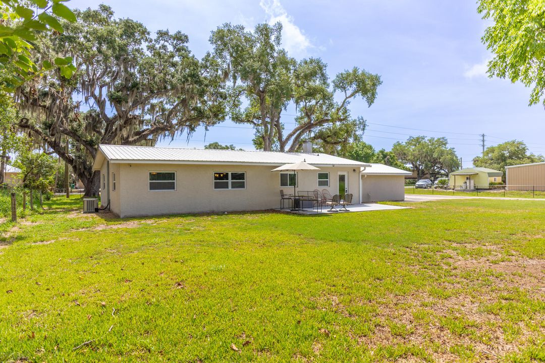 Active With Contract: $369,900 (3 beds, 2 baths, 1440 Square Feet)