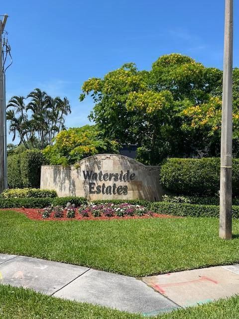 Recently Sold: $275,000 (2 beds, 2 baths, 1328 Square Feet)