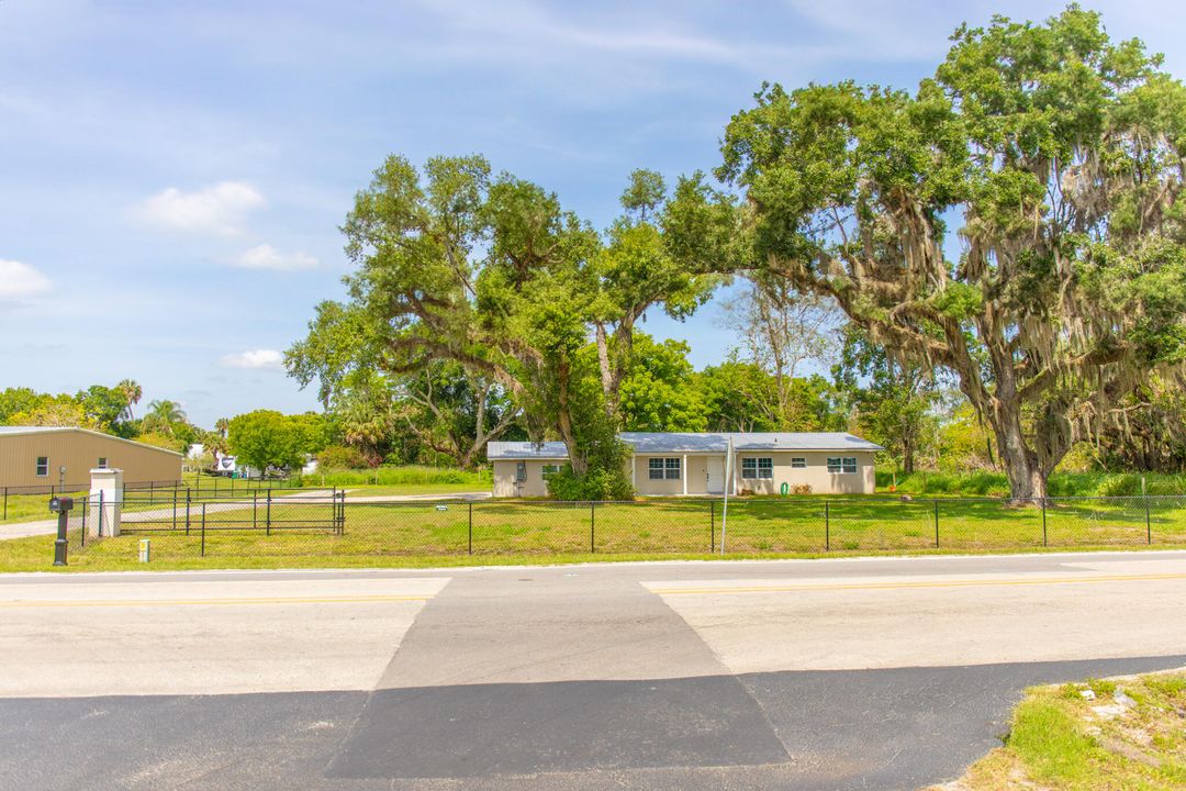 Active With Contract: $369,900 (3 beds, 2 baths, 1440 Square Feet)