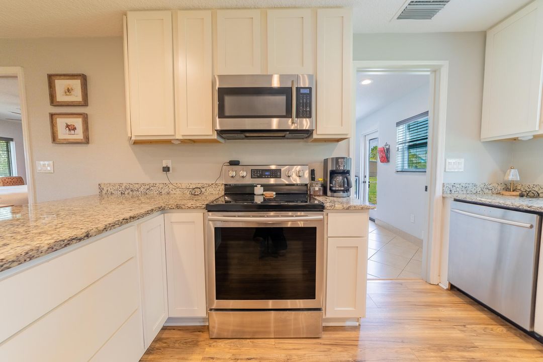 Active With Contract: $369,900 (3 beds, 2 baths, 1440 Square Feet)