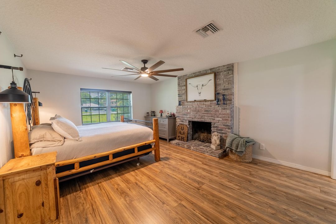 Active With Contract: $369,900 (3 beds, 2 baths, 1440 Square Feet)