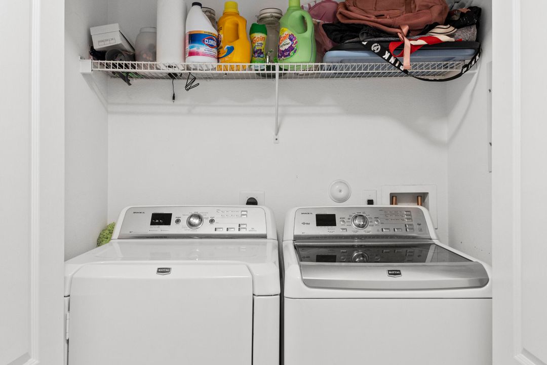 Active With Contract: $236,000 (2 beds, 2 baths, 1350 Square Feet)