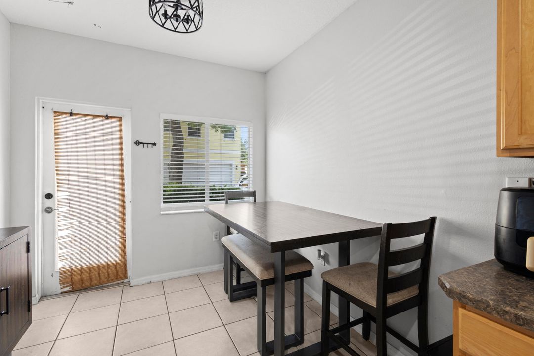 Active With Contract: $236,000 (2 beds, 2 baths, 1350 Square Feet)