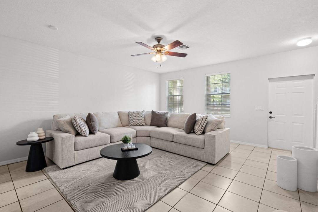 Active With Contract: $236,000 (2 beds, 2 baths, 1350 Square Feet)