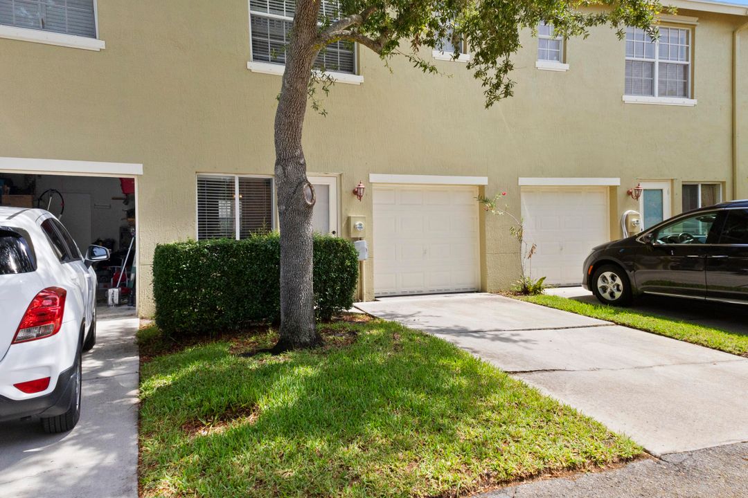 Active With Contract: $236,000 (2 beds, 2 baths, 1350 Square Feet)