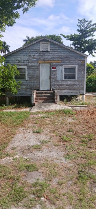 Недавно продано: $70,000 (1 спален, 1 ванн, 800 Квадратных фут)