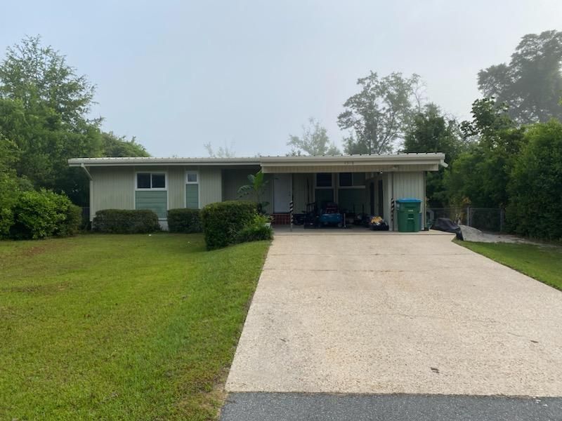 最近售出: $179,900 (3 贝兹, 1 浴室, 1200 平方英尺)