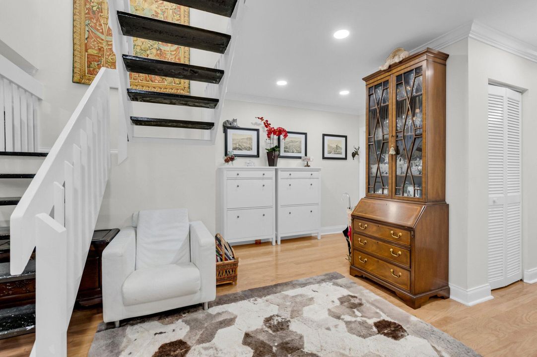 На продажу: $567,500 (3 спален, 3 ванн, 2105 Квадратных фут)