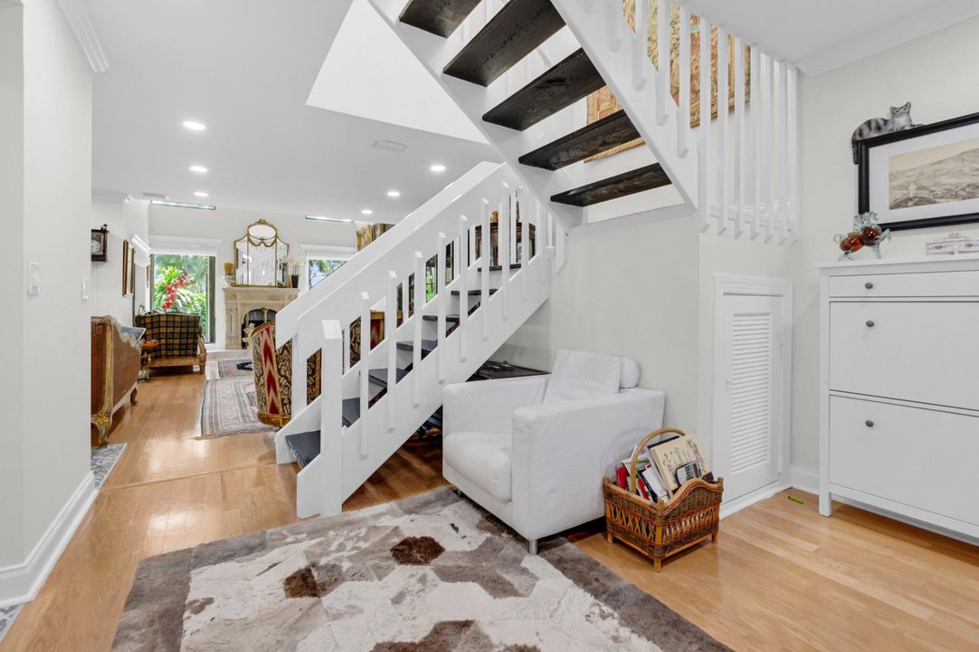 На продажу: $567,500 (3 спален, 3 ванн, 2105 Квадратных фут)