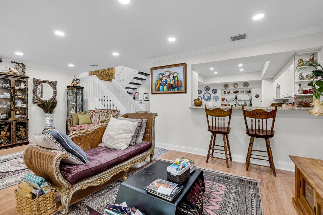 На продажу: $567,500 (3 спален, 3 ванн, 2105 Квадратных фут)