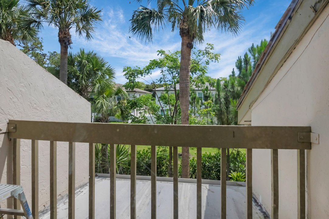 На продажу: $567,500 (3 спален, 3 ванн, 2105 Квадратных фут)