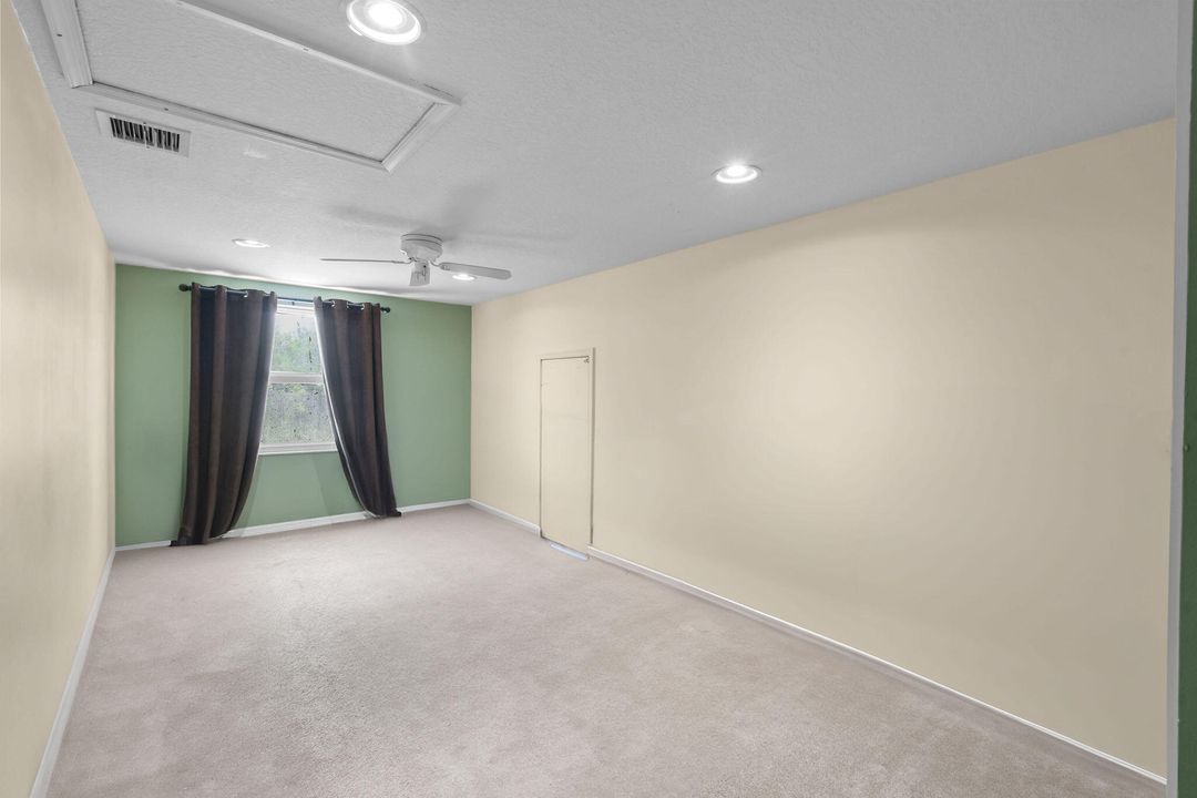 Под контрактом: $995,000 (5 спален, 3 ванн, 3978 Квадратных фут)