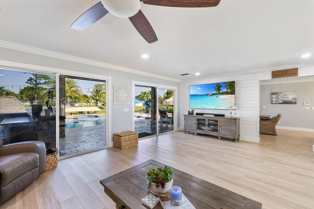 На продажу: $1,165,000 (4 спален, 3 ванн, 2542 Квадратных фут)