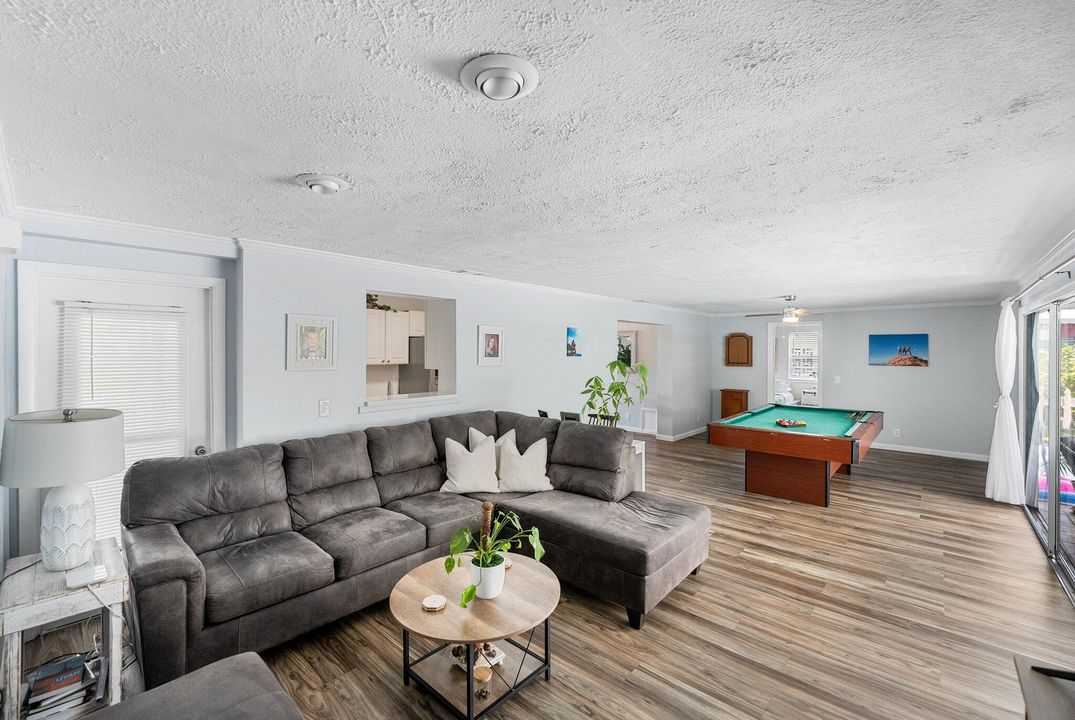 待售: $409,000 (3 贝兹, 2 浴室, 1642 平方英尺)