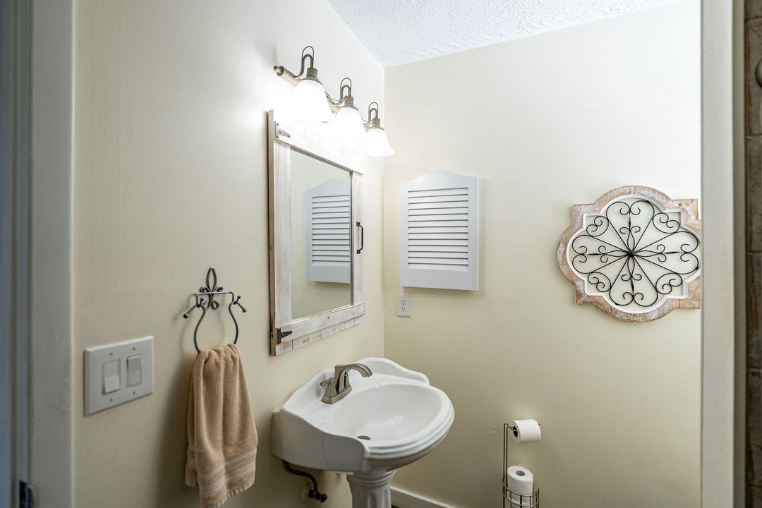 待售: $409,000 (3 贝兹, 2 浴室, 1642 平方英尺)