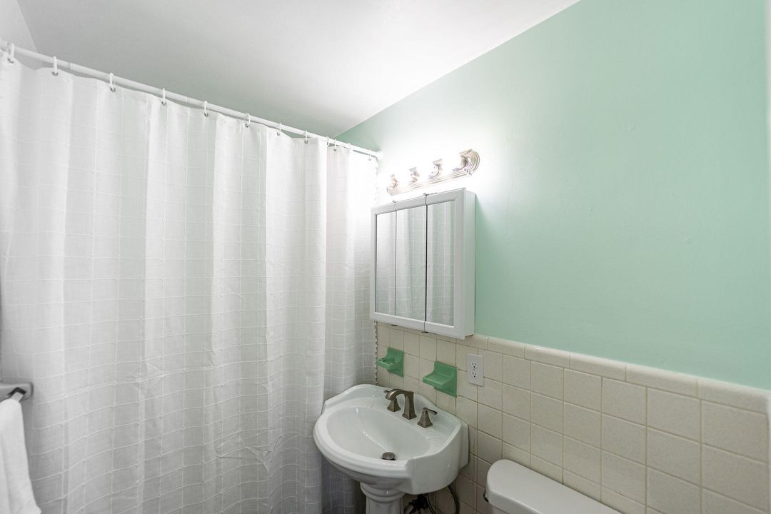 待售: $409,000 (3 贝兹, 2 浴室, 1642 平方英尺)