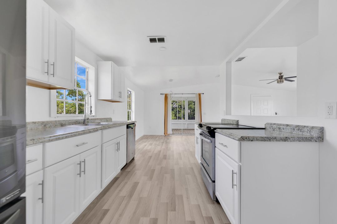 For Sale: $319,000 (3 beds, 2 baths, 2085 Square Feet)