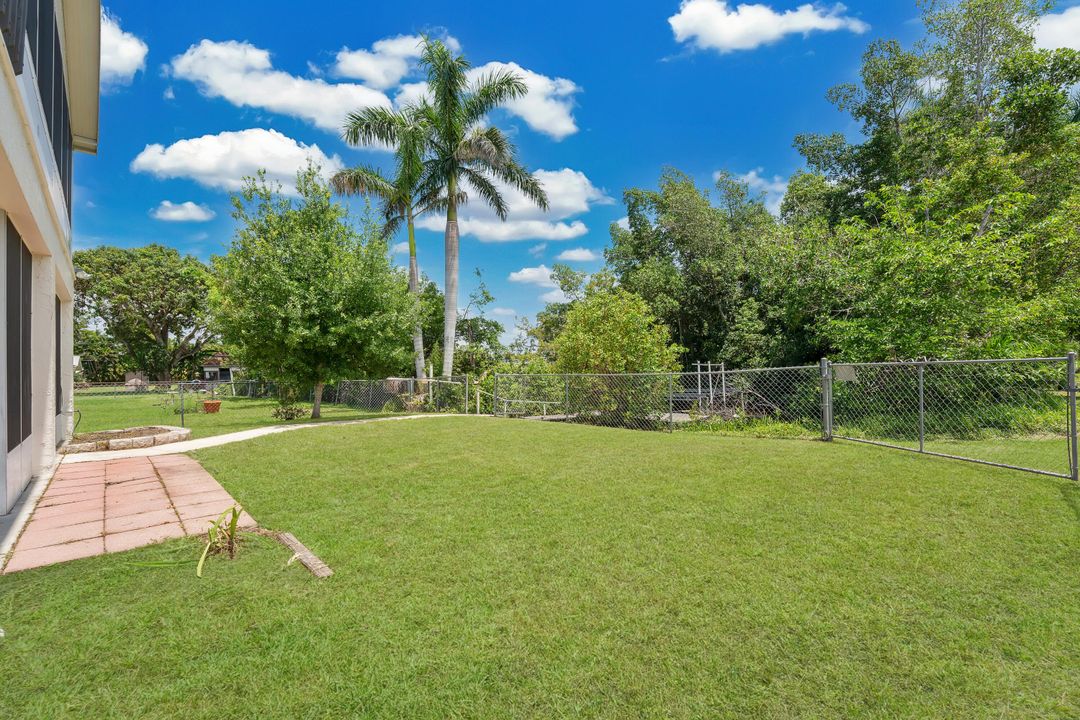 For Sale: $319,000 (3 beds, 2 baths, 2085 Square Feet)