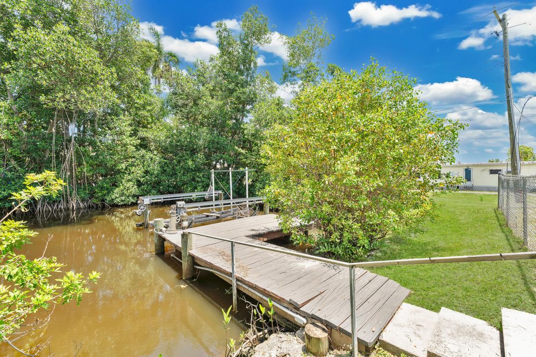 For Sale: $319,000 (3 beds, 2 baths, 2085 Square Feet)