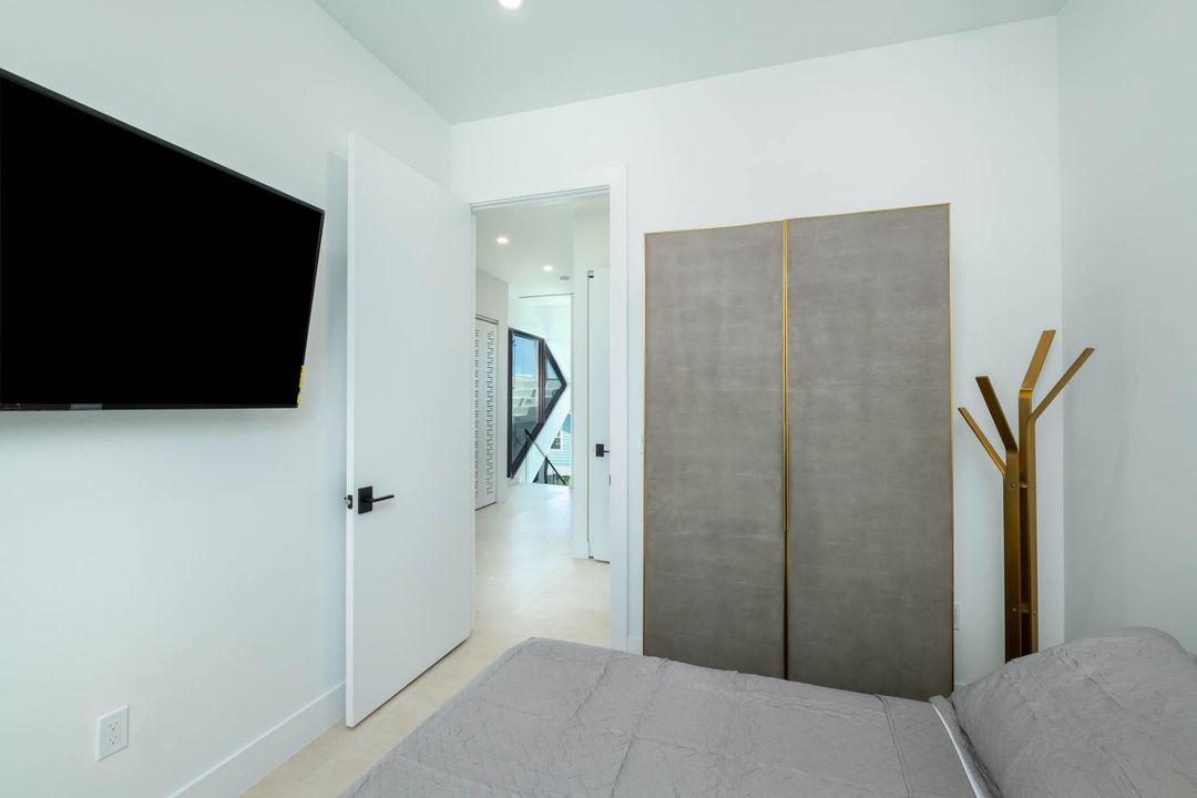 En Venta: $1,600,000 (3 camas, 3 baños, 1399 Pies cuadrados)