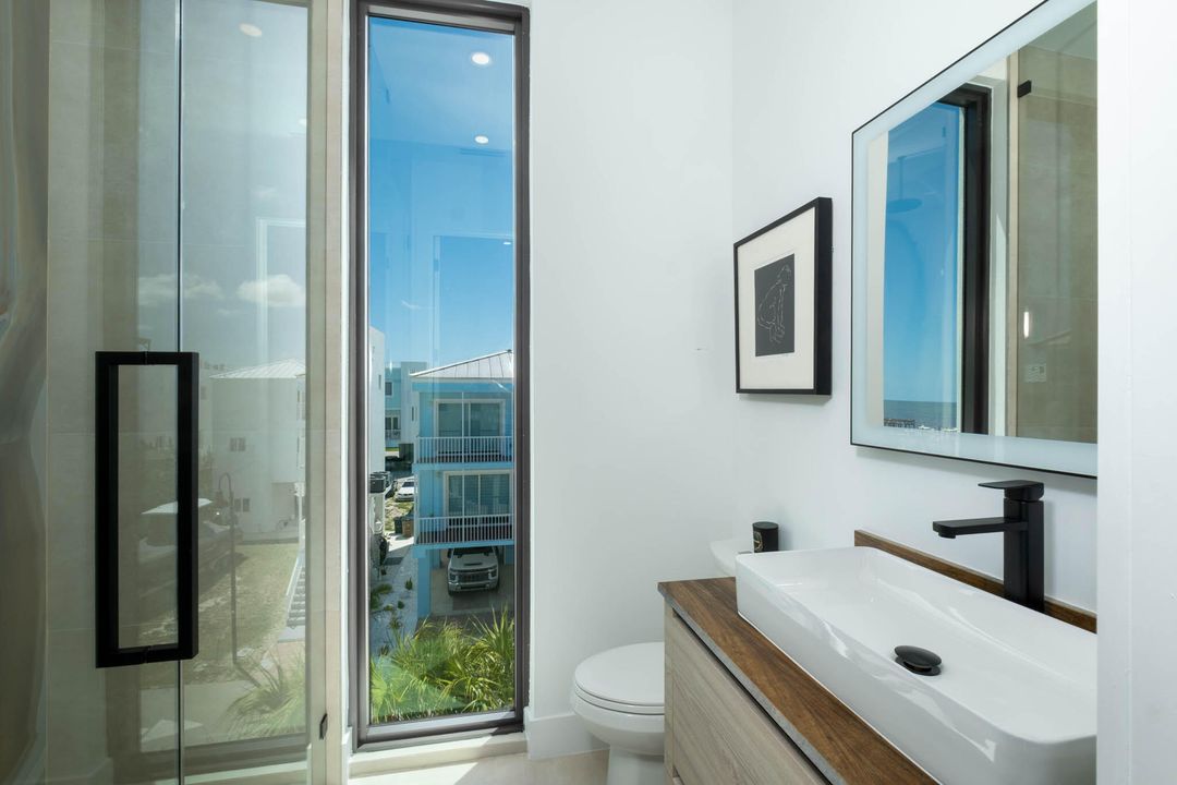 En Venta: $1,600,000 (3 camas, 3 baños, 1399 Pies cuadrados)