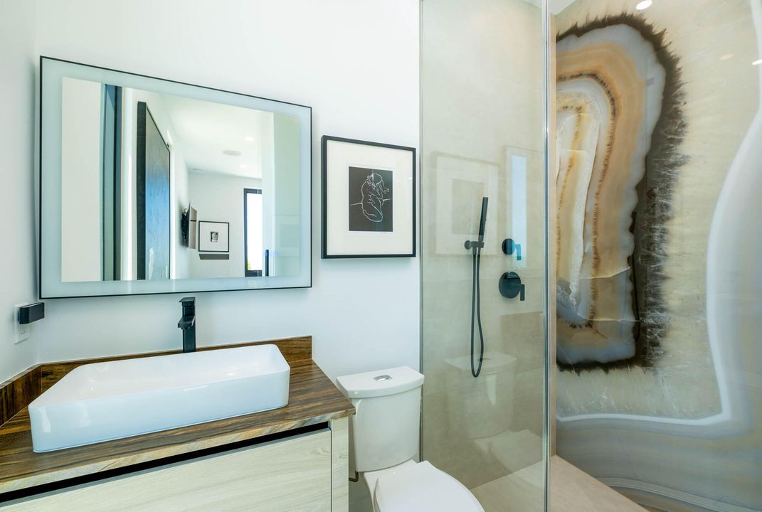 En Venta: $1,600,000 (3 camas, 3 baños, 1399 Pies cuadrados)