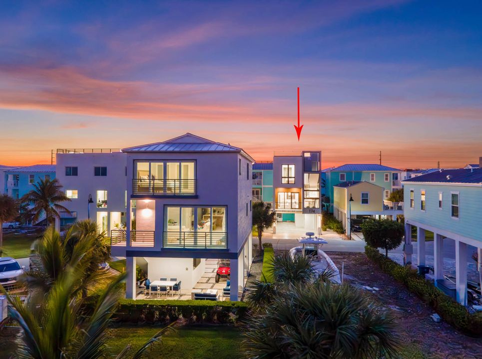 En Venta: $1,600,000 (3 camas, 3 baños, 1399 Pies cuadrados)