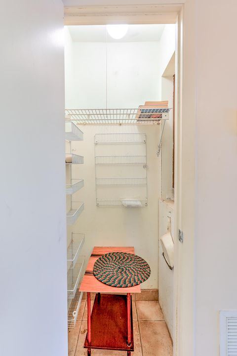 待售: $100,000 (1 贝兹, 1 浴室, 851 平方英尺)