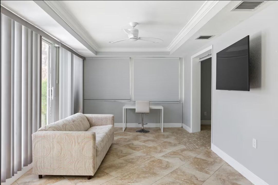 Activo con contrato: $4,200 (4 camas, 2 baños, 1426 Pies cuadrados)