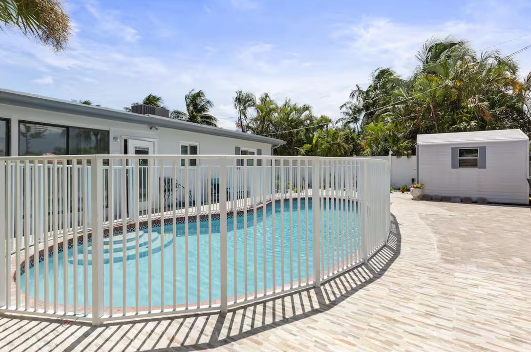 Activo con contrato: $4,200 (4 camas, 2 baños, 1426 Pies cuadrados)