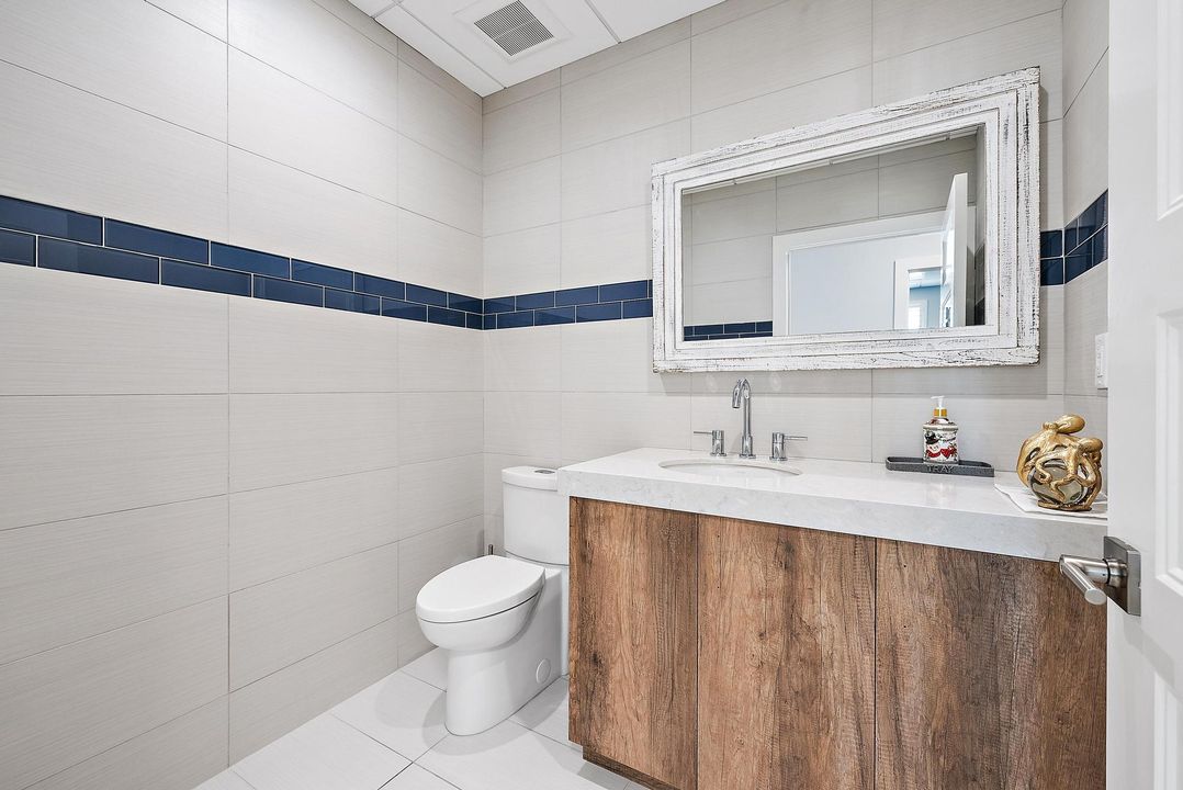 待售: $950,000 (0 贝兹, 0 浴室, 3580 平方英尺)