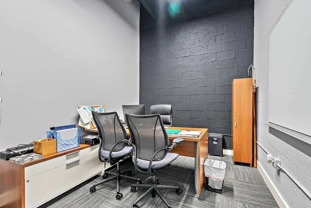 待售: $950,000 (0 贝兹, 0 浴室, 3580 平方英尺)