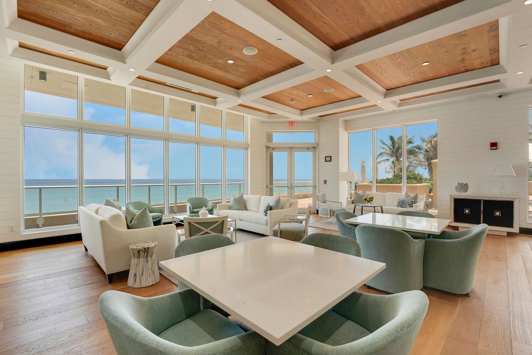 合同活跃: $4,400,000 (3 贝兹, 3 浴室, 4741 平方英尺)