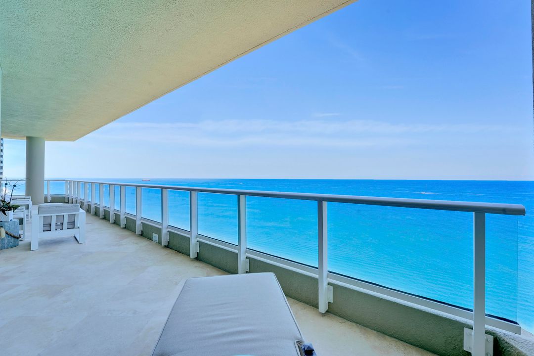 合同活跃: $4,400,000 (3 贝兹, 3 浴室, 4741 平方英尺)