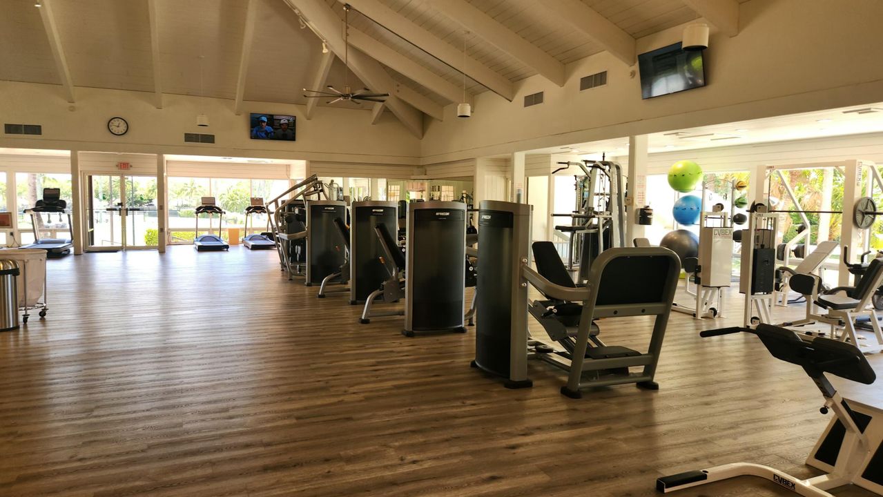 For Sale: $1,870,000 (3 beds, 3 baths, 2017 Square Feet)