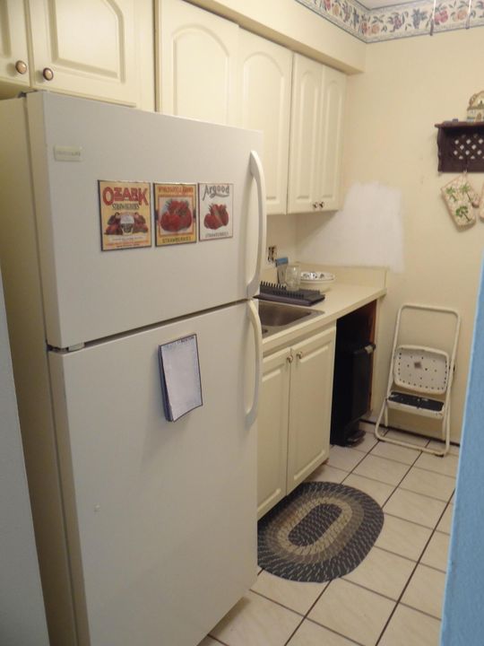 На продажу: $89,900 (1 спален, 1 ванн, 660 Квадратных фут)