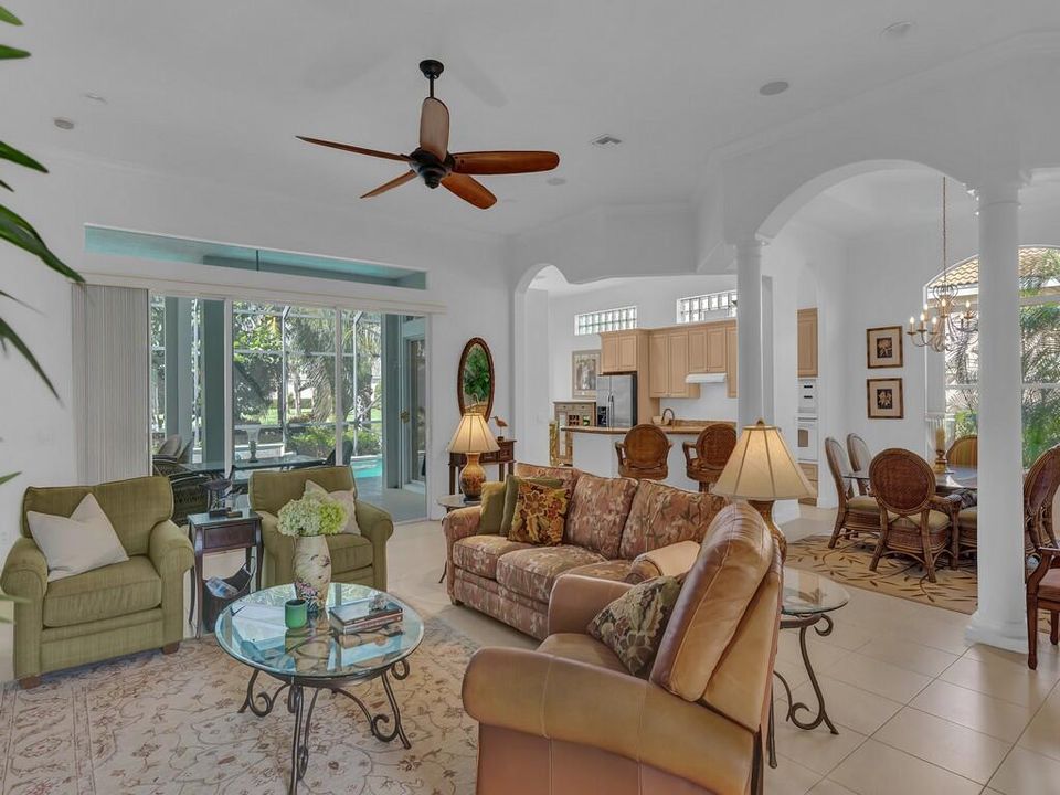 Active With Contract: $889,000 (3 beds, 3 baths, 2662 Square Feet)