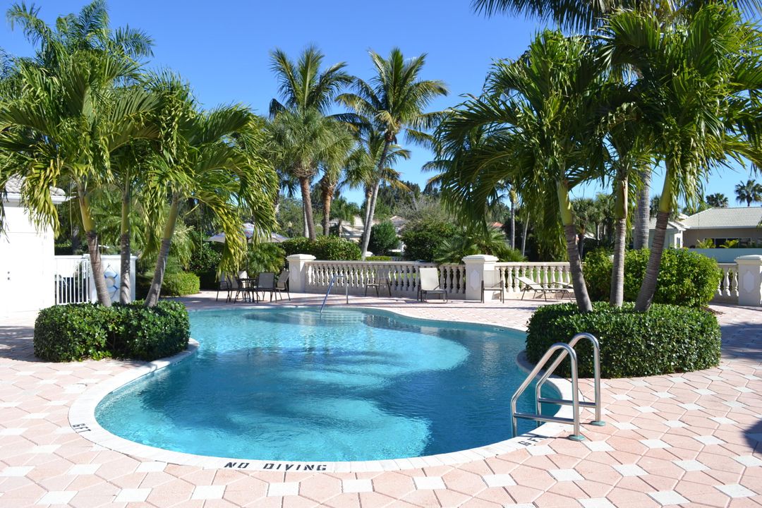 Active With Contract: $889,000 (3 beds, 3 baths, 2662 Square Feet)