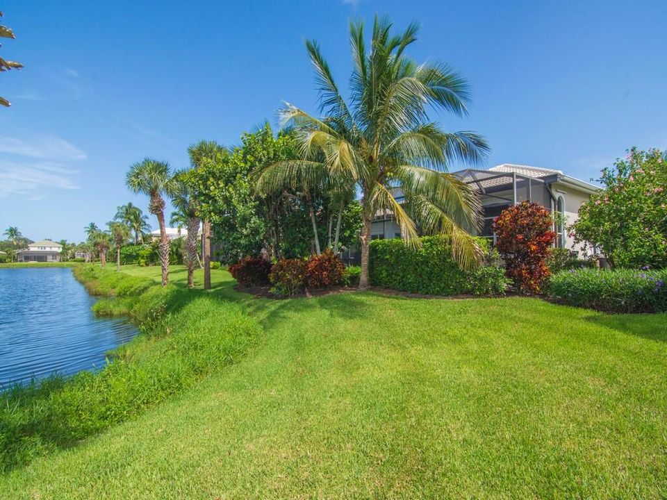 Active With Contract: $889,000 (3 beds, 3 baths, 2662 Square Feet)