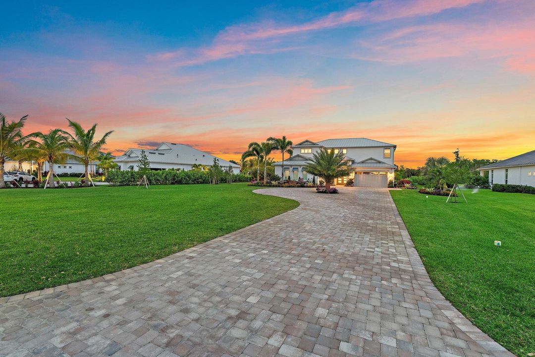 待售: $5,900,000 (7 贝兹, 7 浴室, 5762 平方英尺)