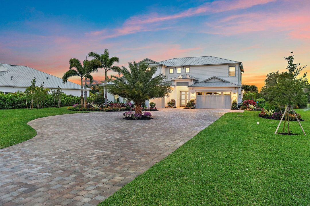 待售: $5,900,000 (7 贝兹, 7 浴室, 5762 平方英尺)