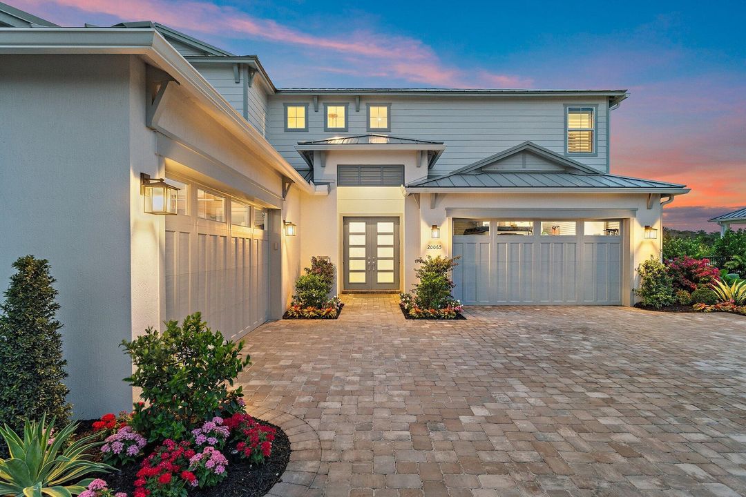 待售: $5,900,000 (7 贝兹, 7 浴室, 5762 平方英尺)