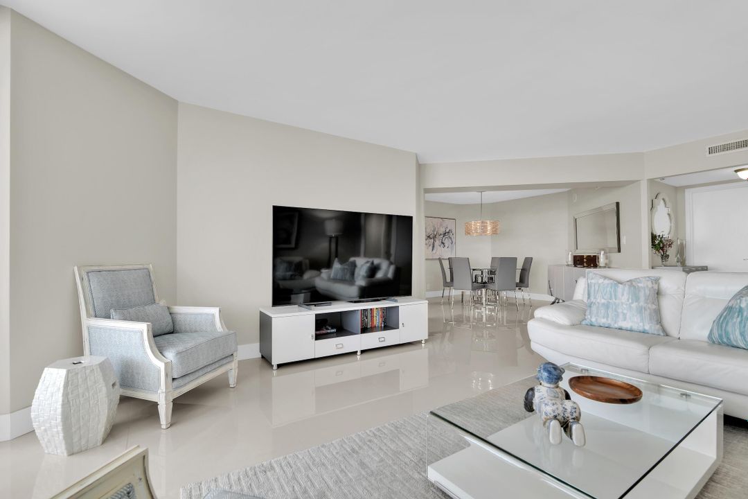 Под контрактом: $12,000 (2 спален, 2 ванн, 1448 Квадратных фут)