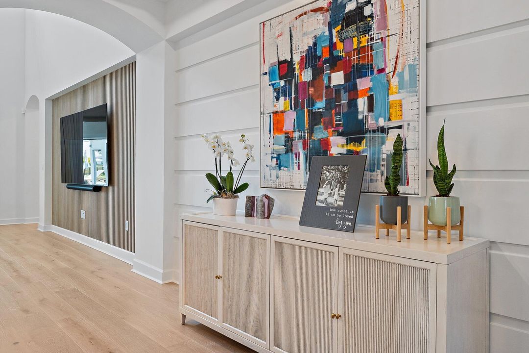 待售: $5,900,000 (7 贝兹, 7 浴室, 5762 平方英尺)