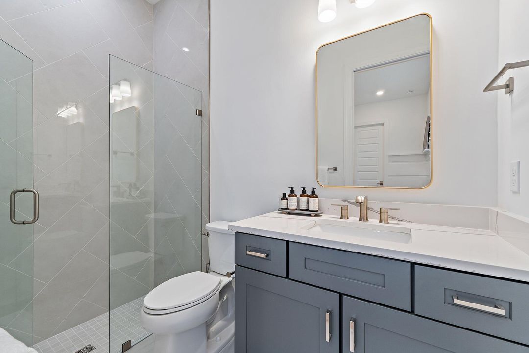 待售: $5,900,000 (7 贝兹, 7 浴室, 5762 平方英尺)